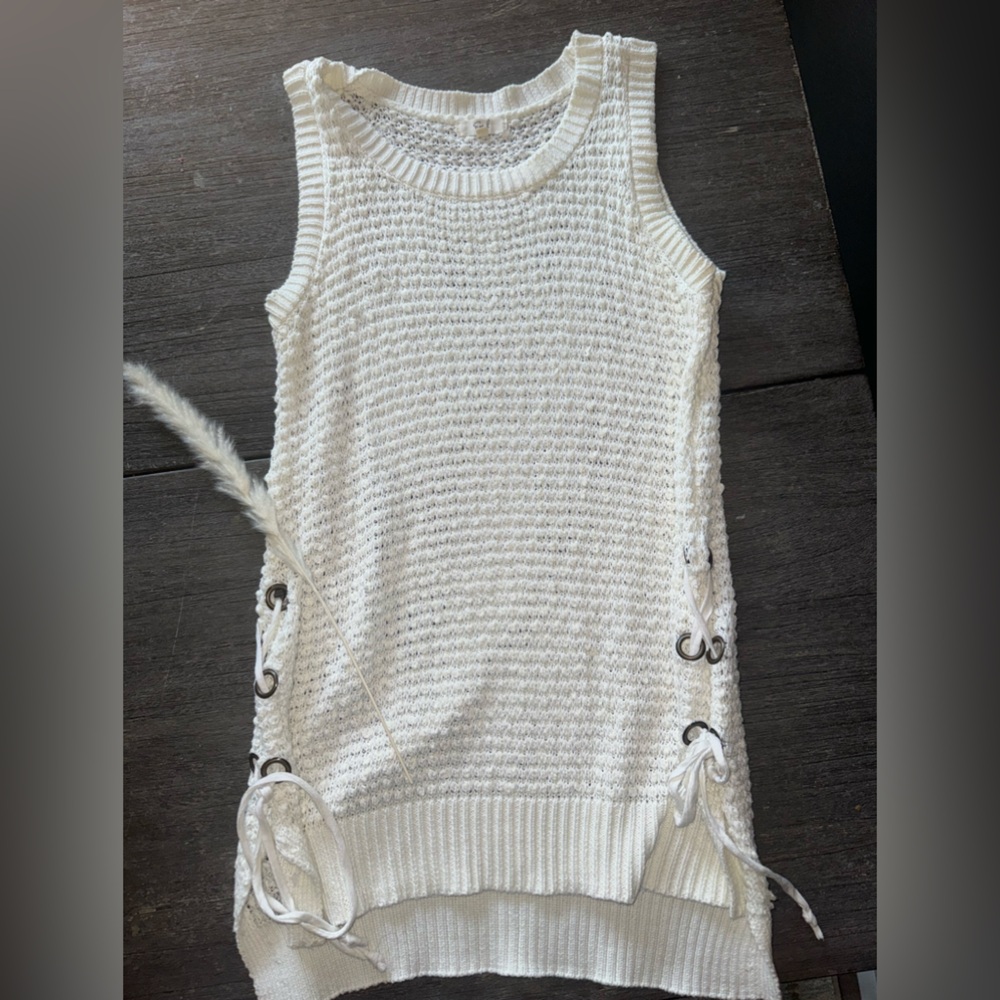 Easel knit Lace up Tank